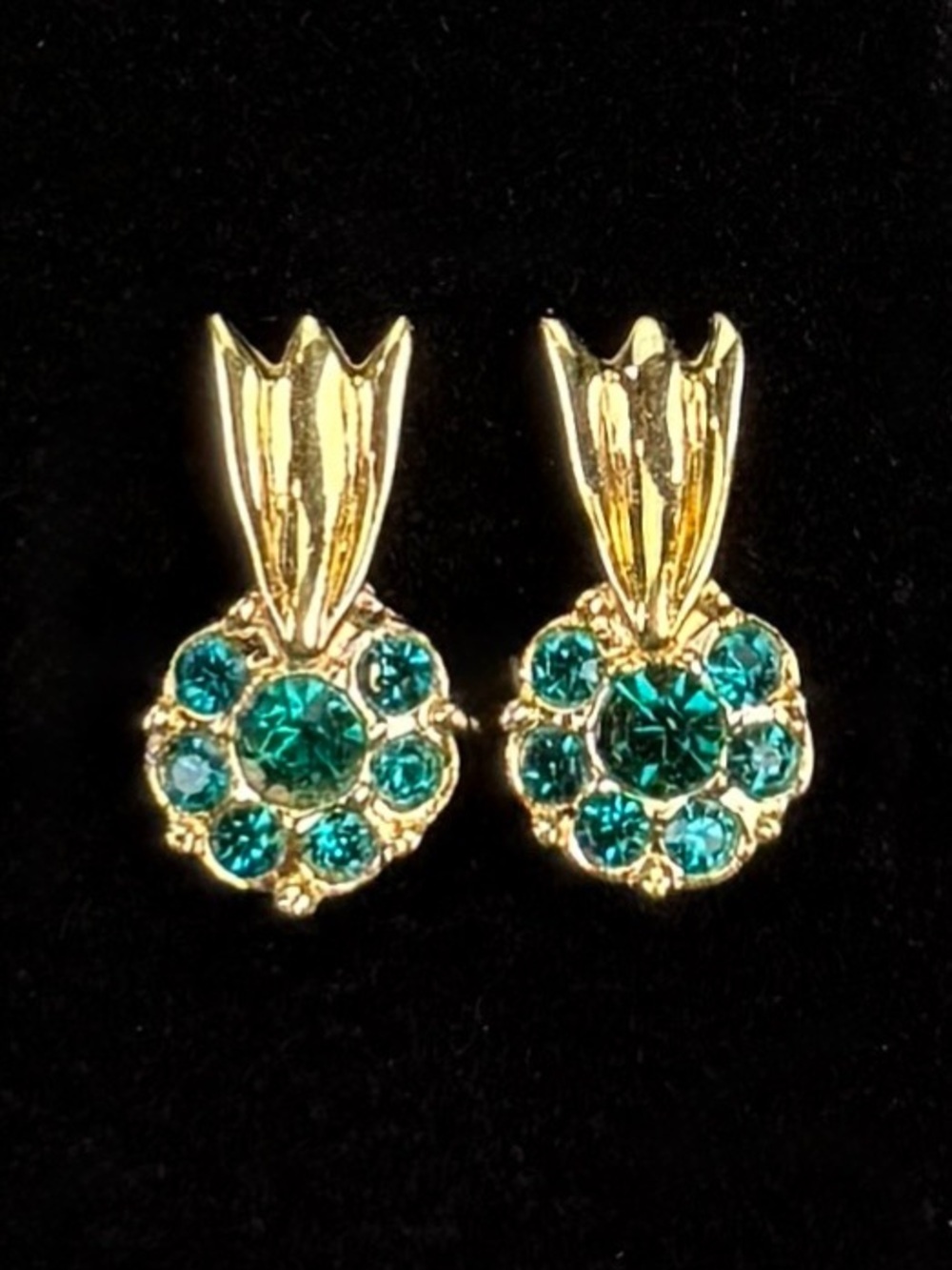 Vintage 1990s Nina Ricci Goldtone and Emerald Green Dainty Clip On Earrings